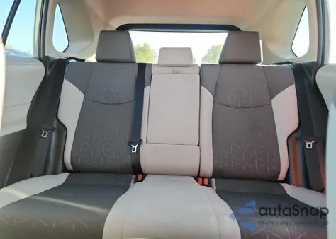 2020 Toyota Rav4 Xle z USA, uszkodzony, nr VIN 2T3P1RFV5LC072445